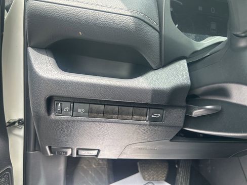 Used 2025 Toyota RAV4 XLE w/ Convenience Package image 22