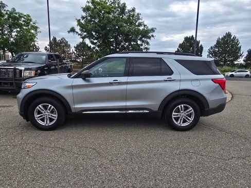 Used 2022 Ford Explorer XLT w/ Class IV Trailer Tow Package AWD/4WD image 2