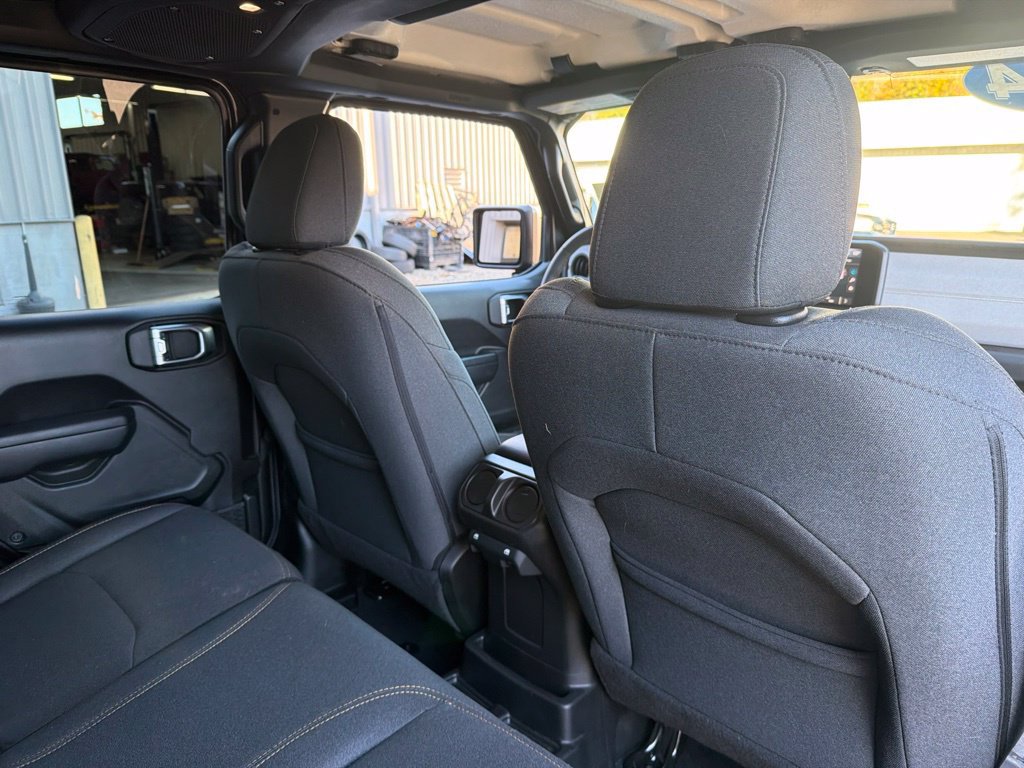 Used 2024 Jeep Wrangler Unlimited w/ Convenience Group AWD/4WD image 37
