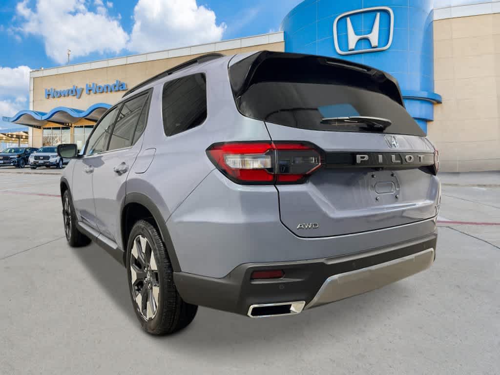 New 2026 Honda Pilot Touring image 3