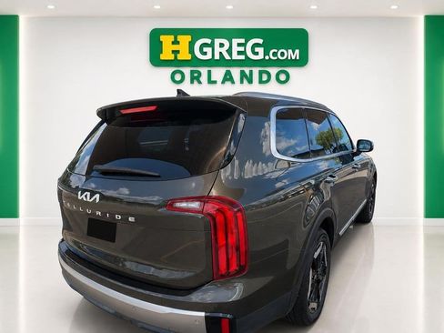 Used 2025 Kia Telluride S FWD image 6