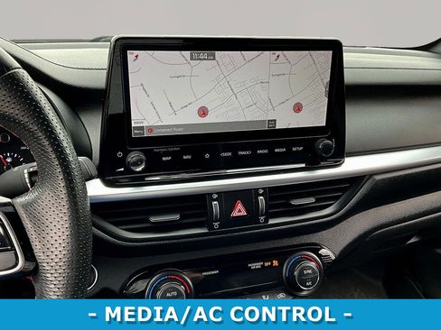 Used 2022 Kia Forte GT image 10