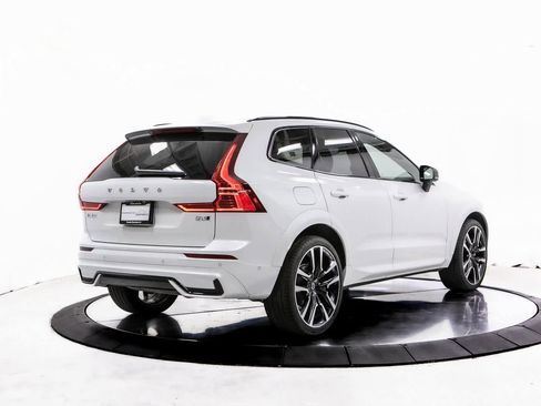 Used 2024 Volvo XC60 B5 Ultimate image 7