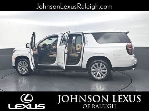 Used 2024 Chevrolet Suburban Premier AWD/4WD image 27