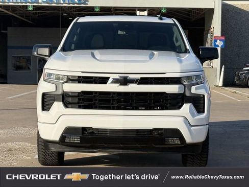 Used 2025 Chevrolet Silverado 1500 RST w/ Convenience Package II AWD/4WD image 3