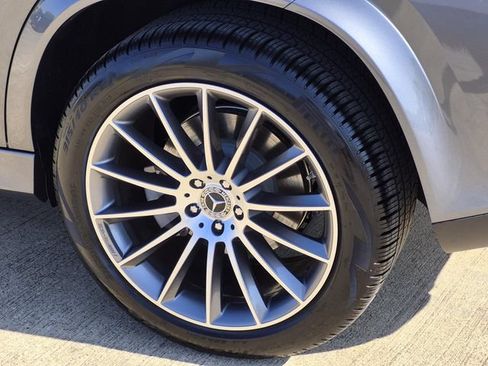 Certified 2025 Mercedes-Benz GLE 450e 4MATIC image 8