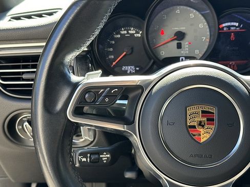 Used 2021 Porsche Macan S image 29