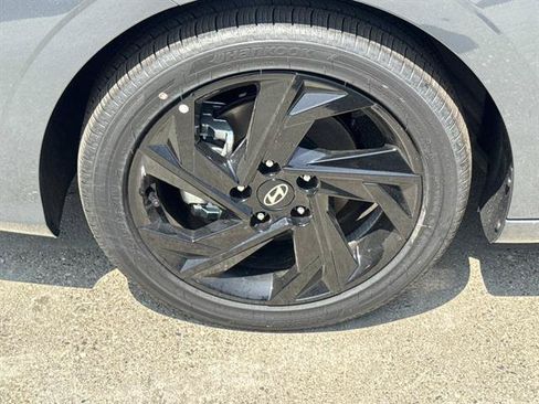 New 2026 Hyundai Elantra SEL Sport FWD image 27