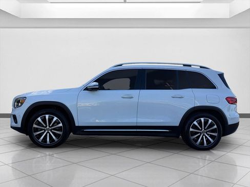 Used 2020 Mercedes-Benz GLB 250 4MATIC image 2