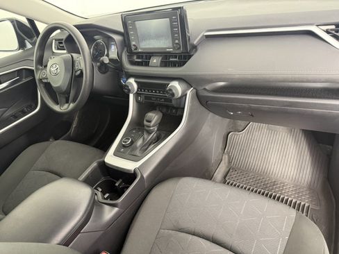 Used 2022 Toyota RAV4 XLE AWD/4WD image 11