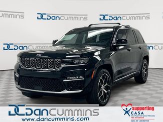 Used 2023 Jeep Grand Cherokee Summit AWD/4WD video 1