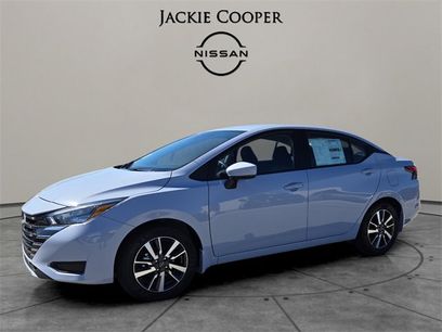 New 2025 Nissan Versa SV w/ Trunk Package