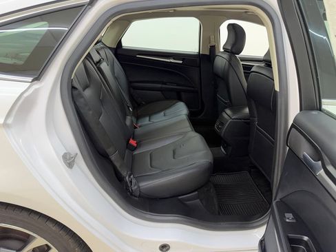 Used 2019 Ford Fusion Titanium FWD image 12