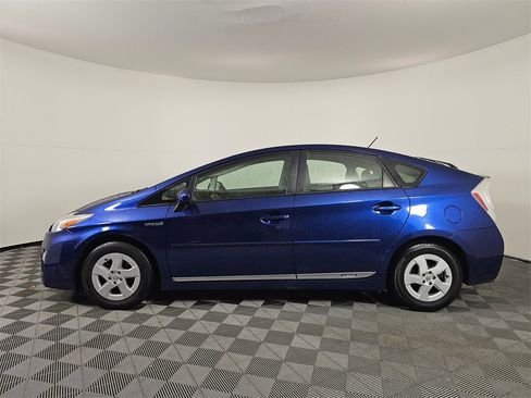 Used 2010 Toyota Prius Three image 4