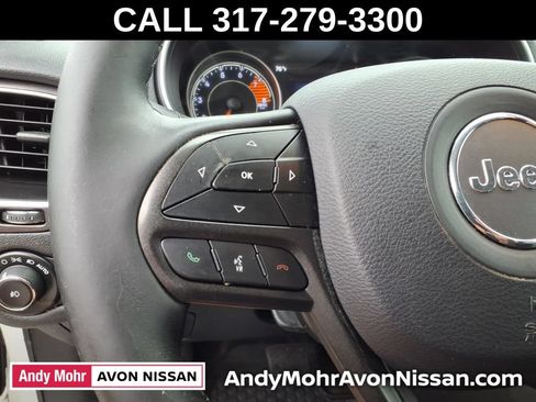 Used 2019 Jeep Cherokee Trailhawk w/ Cold Weather Group AWD/4WD image 20