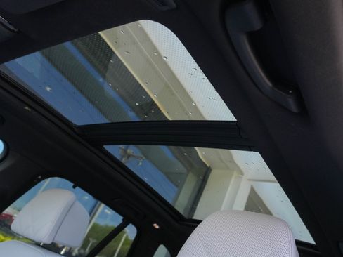 Certified 2024 BMW X5 xDrive50e w/ Executive Package AWD/4WD image 11