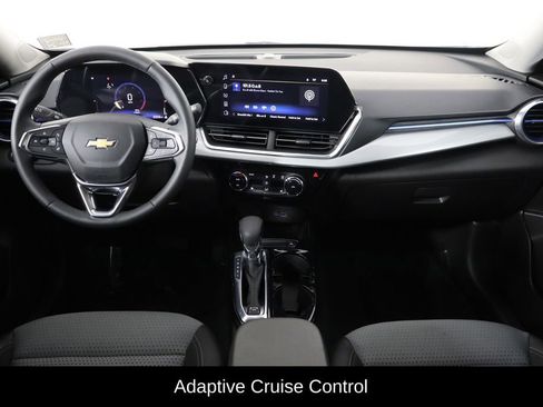 Used 2025 Chevrolet Trax LT w/ Driver Confidence Package FWD image 13