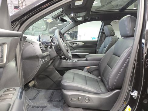 New 2026 Chevrolet Traverse LT image 9