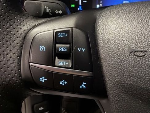 Used 2025 Ford Escape ST-Line Select image 18