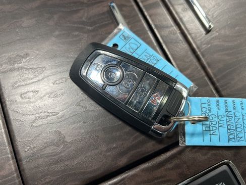 Used 2021 Lincoln Navigator L Reserve w/ Luxury Package image 25