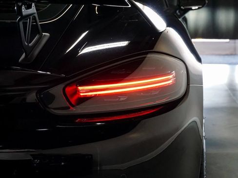 Used 2020 Porsche 718 Cayman GT4 RWD image 70