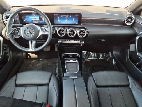 Used 2025 Mercedes-Benz CLA 250 image 23