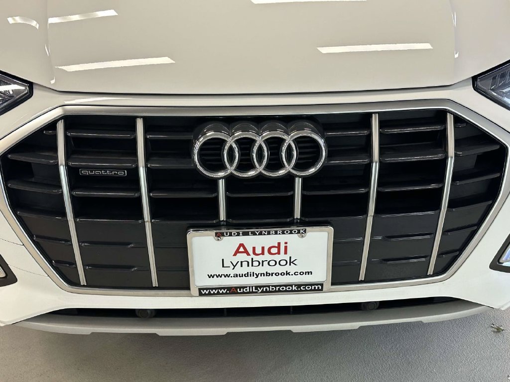Used 2023 Audi Q5 2.0T Premium w/ Convenience Package AWD/4WD image 12