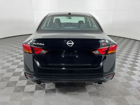 Used 2024 Nissan Altima 2.5 SR FWD image 10