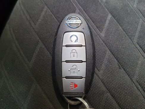 Used 2021 Nissan Kicks SV FWD image 32