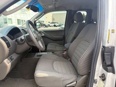 Used 2007 Nissan Frontier SE w/ Power Pkg AWD/4WD image 12
