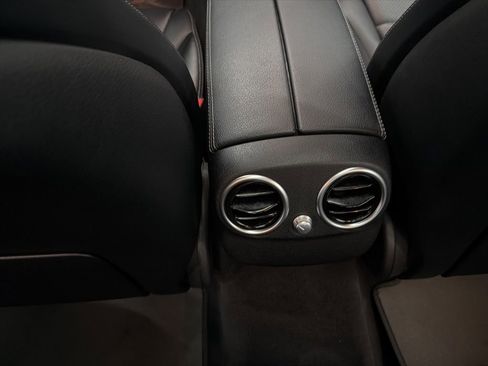 Used 2018 Mercedes-Benz C 300 Sedan image 23