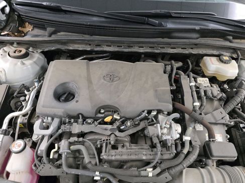 Used 2022 Toyota Camry XSE w/ Navigation Upgrade Package image 16