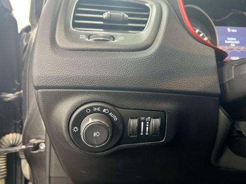 Used 2019 Jeep Compass Trailhawk AWD/4WD image 18