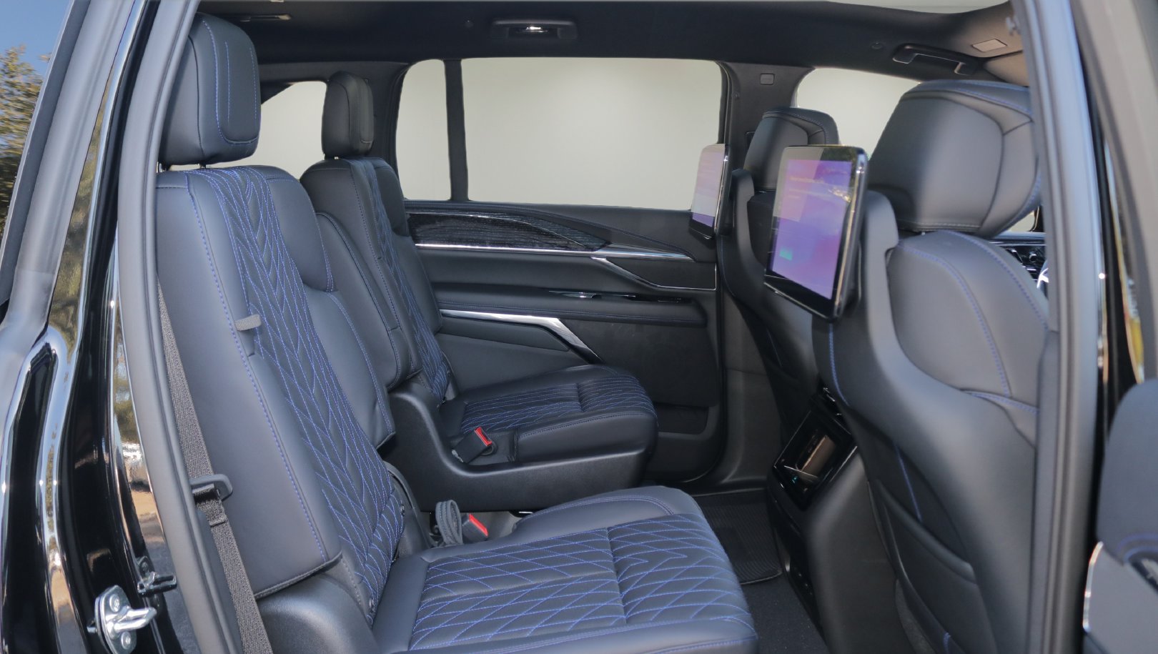 New 2026 Cadillac Escalade IQ Sport 1 AWD/4WD image 18