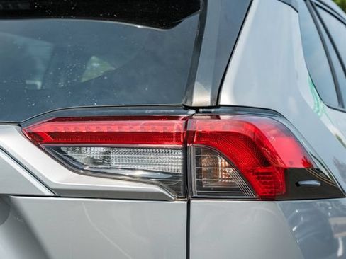 Used 2019 Toyota RAV4 LE w/ All Weather Liner Package AWD/4WD image 7