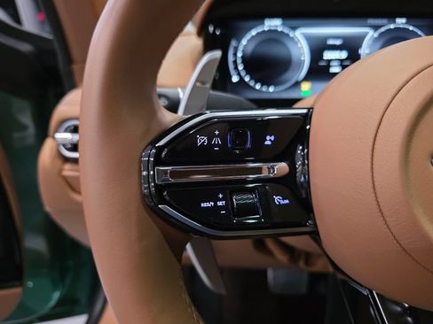 Used 2024 Aston Martin DB12 Coupe RWD image 14