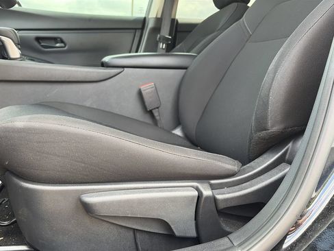 Used 2024 Nissan Sentra S FWD image 16