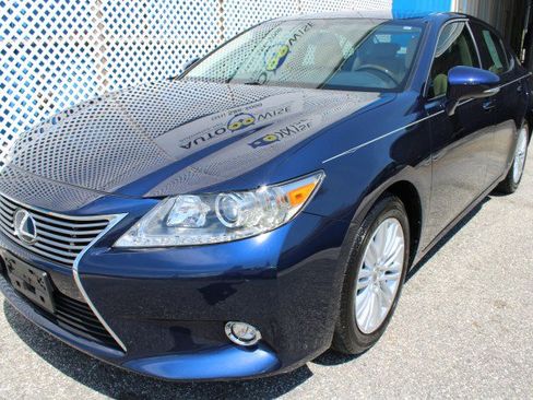 Used 2014 Lexus ES 350 w/ Luxury Package image 7