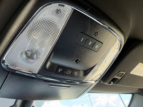 Used 2020 Jeep Grand Cherokee Altitude RWD image 18