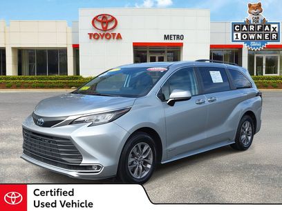 Certified 2021 Toyota Sienna XLE