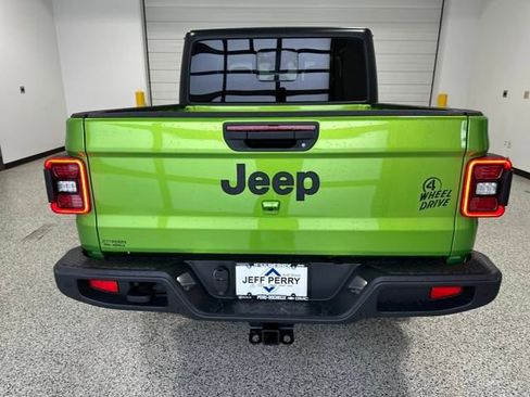 New 2025 Jeep Gladiator Willys image 23