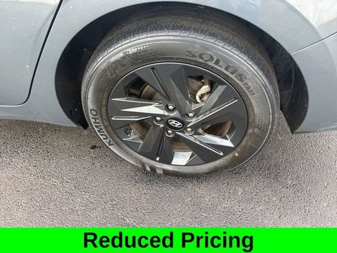 Used 2023 Hyundai Elantra SEL image 43