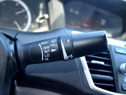 Used 2017 Honda Accord LX image 29