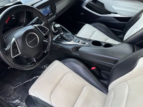Used 2016 Chevrolet Camaro LT RWD image 10