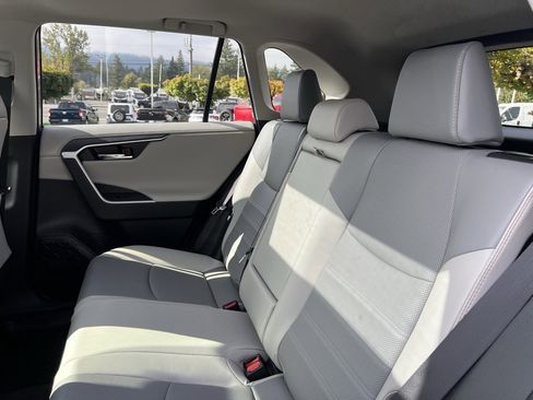 Used 2023 Toyota RAV4 Limited image 7