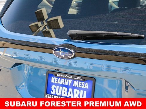Used 2025 Subaru Forester Premium AWD/4WD image 8