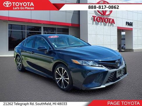 Certified 2019 Toyota Camry SE FWD image 1