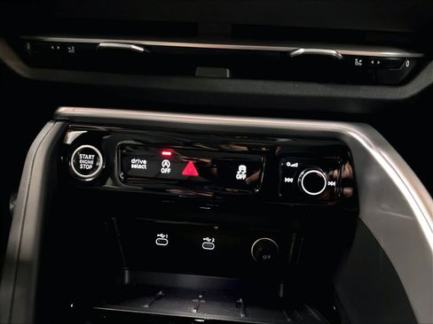 Certified 2025 Audi Q5 Premium w/ Premium Plus AWD/4WD image 33