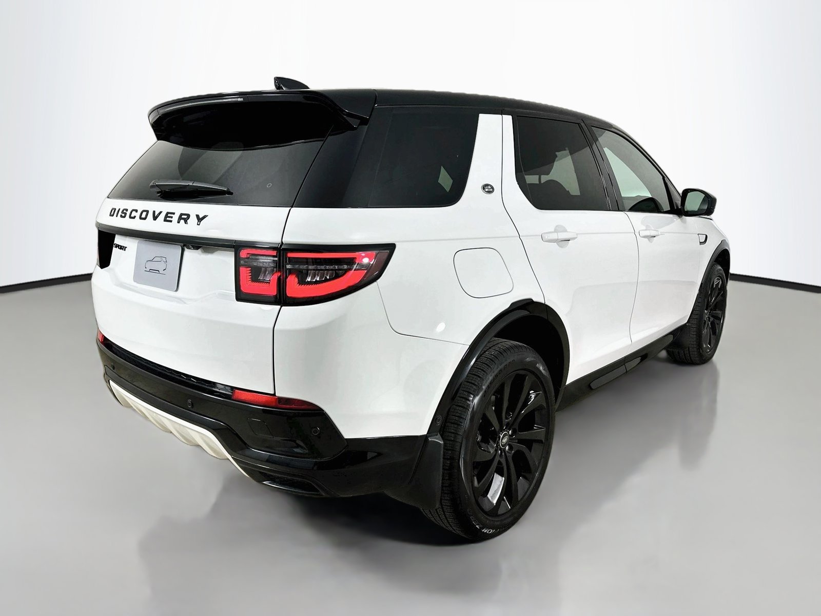 Used 2025 Land Rover Discovery Sport Dynamic SE AWD/4WD image 5