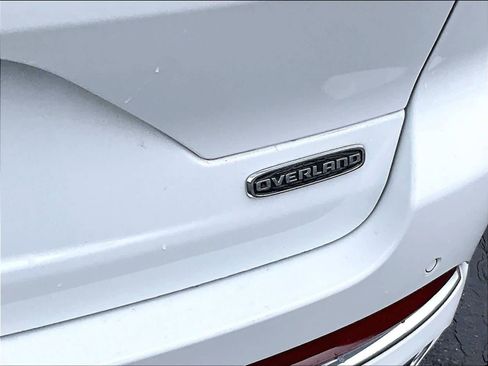 Used 2022 Jeep Grand Cherokee Overland w/ Adv Protech Group III image 29